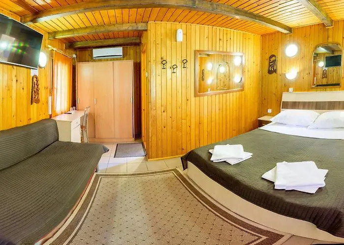 Pensiunea Casa 3* Bükreş