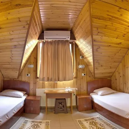 Pensiunea Casa Konukevi 3*