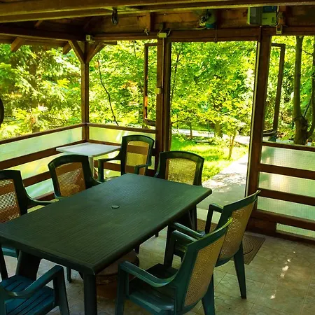 Konukevi Pensiunea Casa