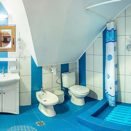 Konukevi Pensiunea Casa 3*